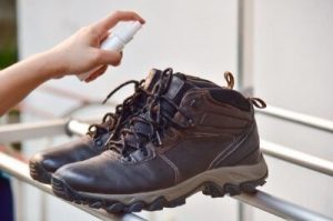 how to stop smelly work boots